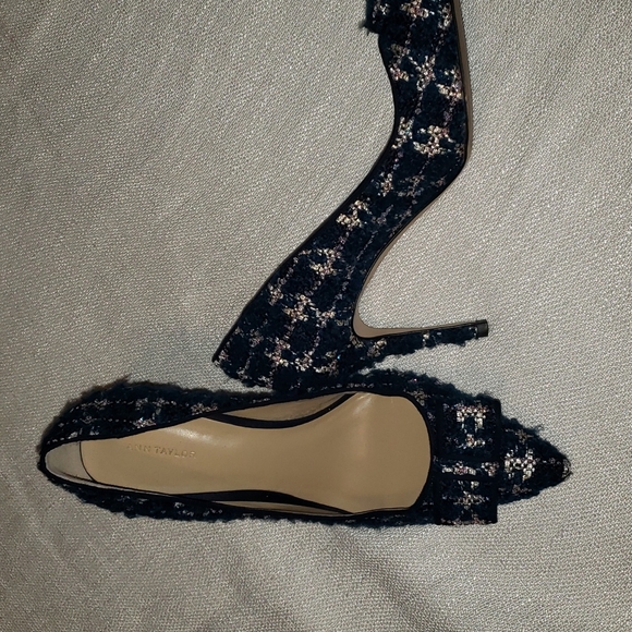Ann Taylor tweed pumps - Picture 2 of 9